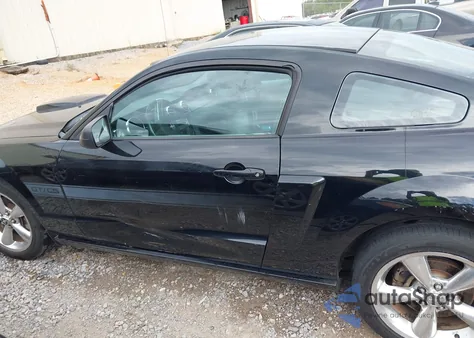 2008 Ford Mustang Gt Deluxe/Gt Premium из США, поврежденный, VIN 1ZVHT82H585111909